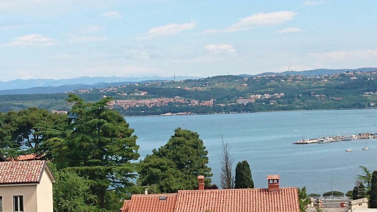 Apartment Vladka Capodistria Esterno foto